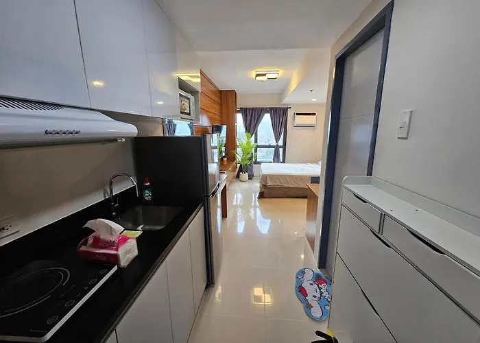 Alexandrite S2512 Floor Jtower Residences Near Sm Jmall Wifi And Pool Aparthotel Mandaue City